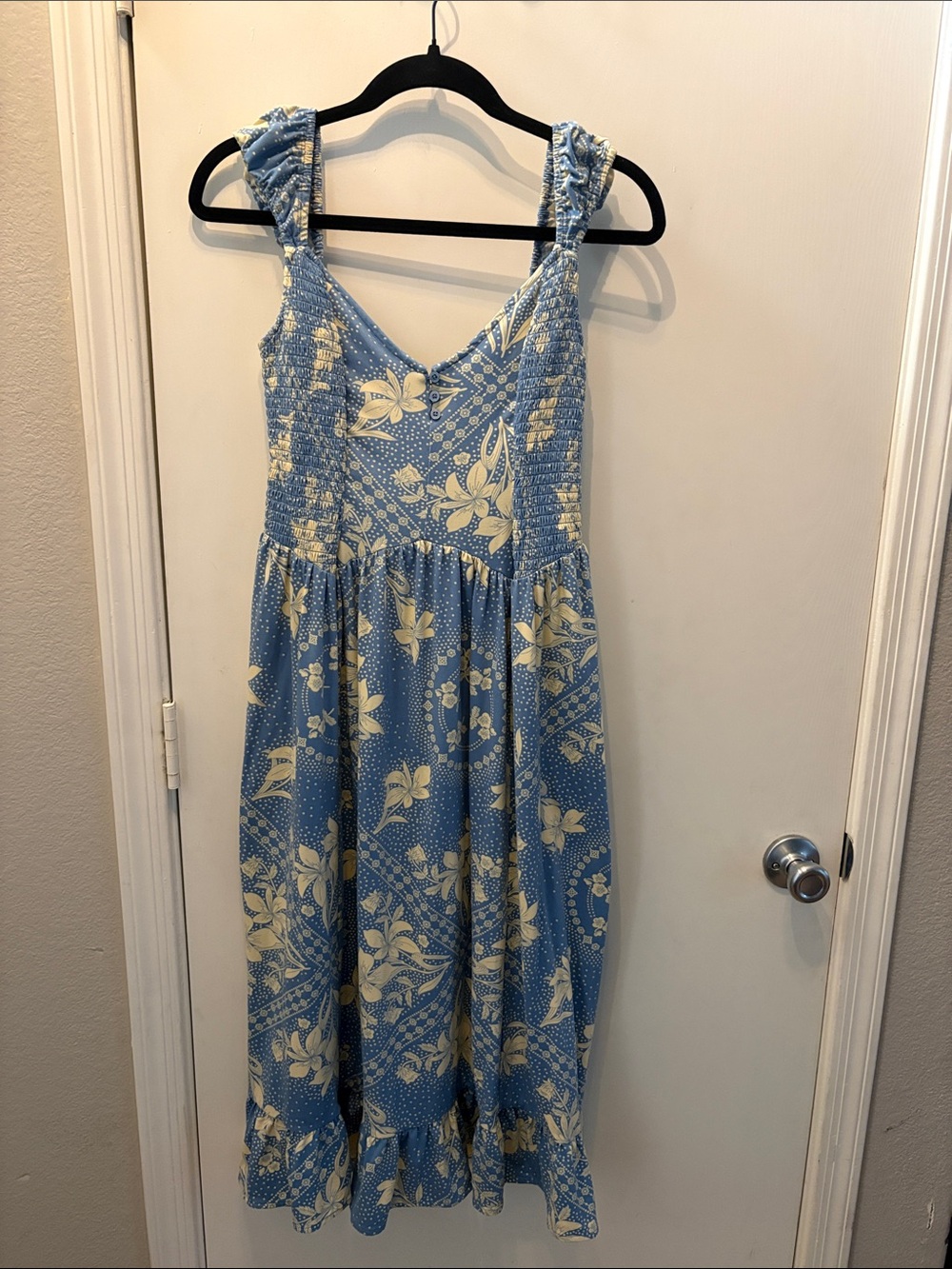 Urban Outfitters Blue Floral Bandana Print Smocked Sleeve Midi Dress Size M